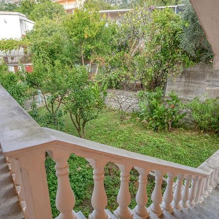 Hostel "Kraljica Snezna " ซูโตมอเร ภายนอก รูปภาพ